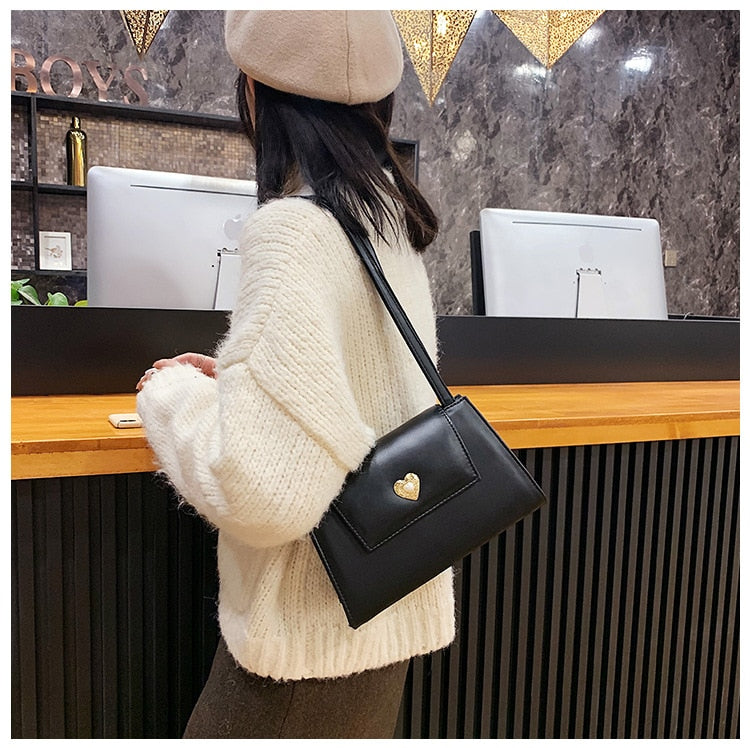 Retro Heart Shoulder Bag