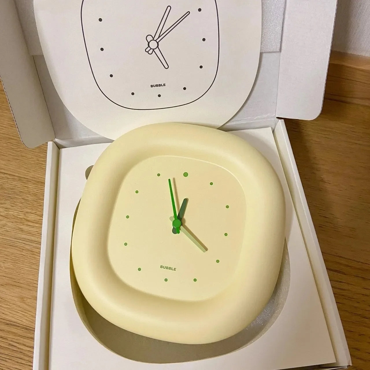 Aesthetic Bubble Clock