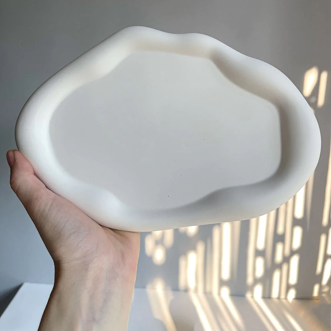 Irregular Cloud Tray