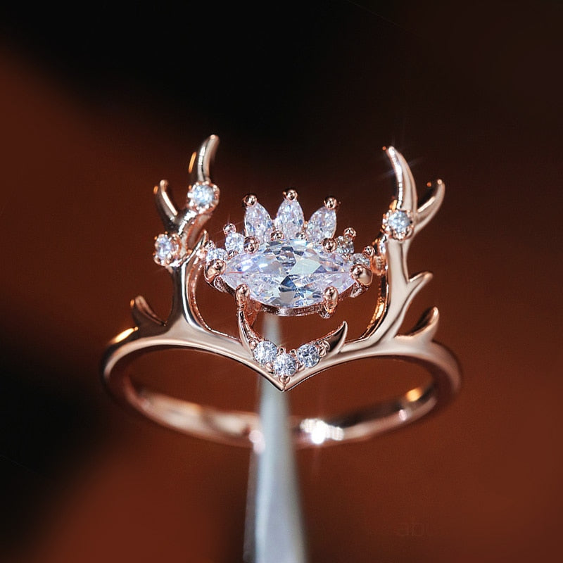 Gold Pleated Dainty Elk Ring