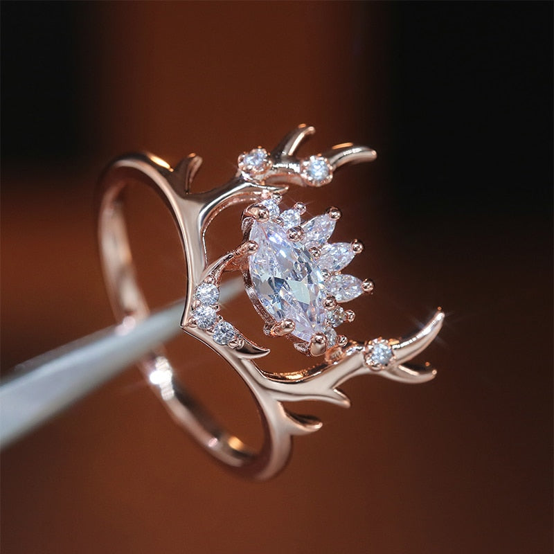 Gold Pleated Dainty Elk Ring