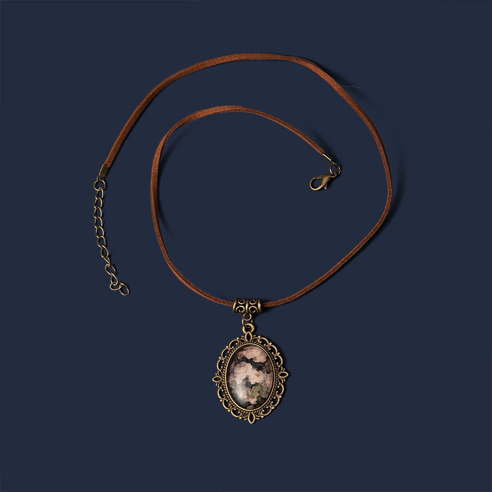 Dark Academia Vintage Flower Necklace