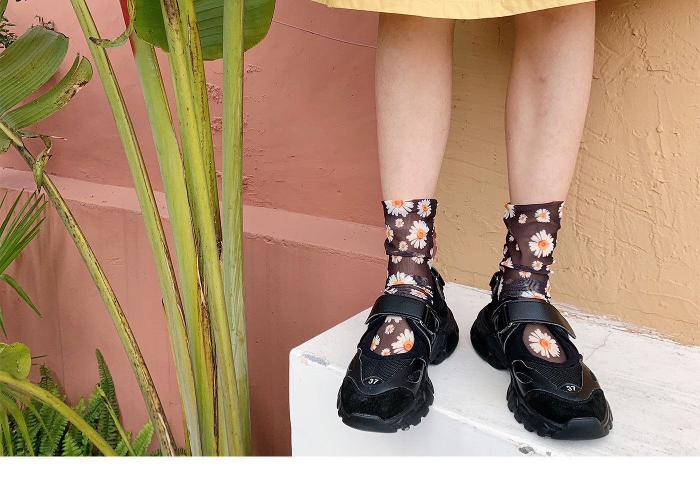 Sheer Flower Socks