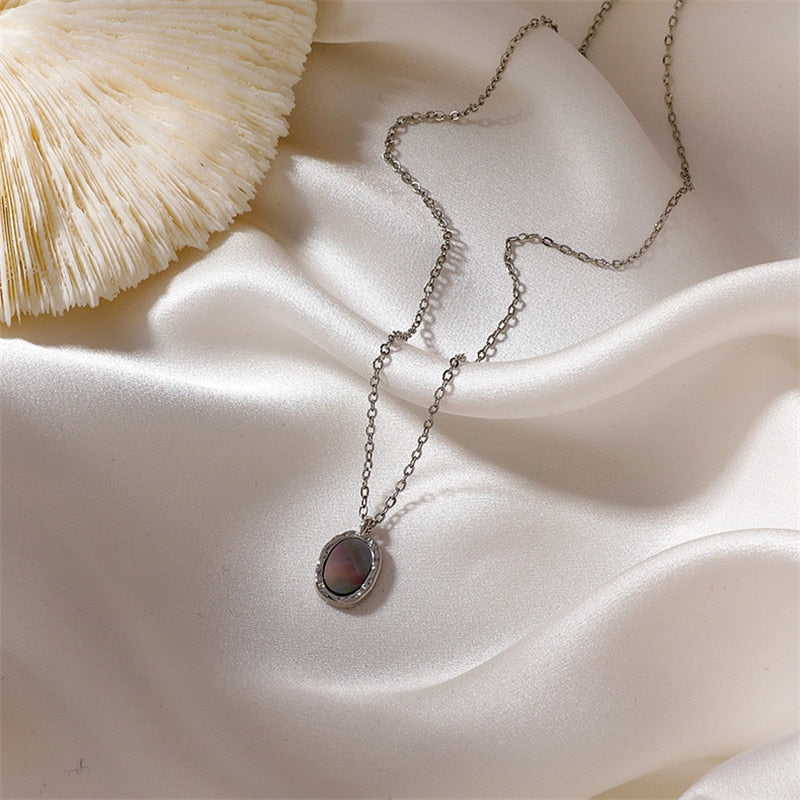 Phoebe Shell Pendant Necklace